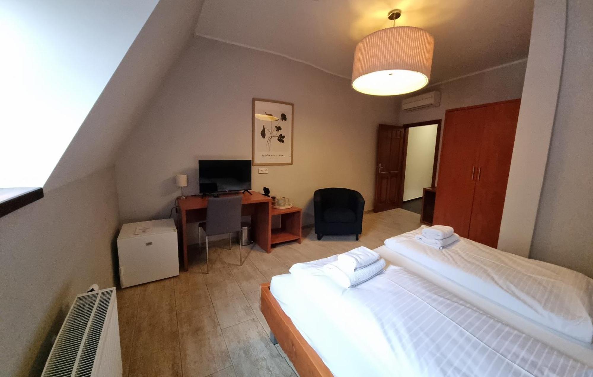 Nevinne Apartmany Kolín Kültér fotó
